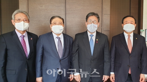 박양우 장관이 16일 한교총 신임 대표회장들을 초청해 환담을 가졌다.