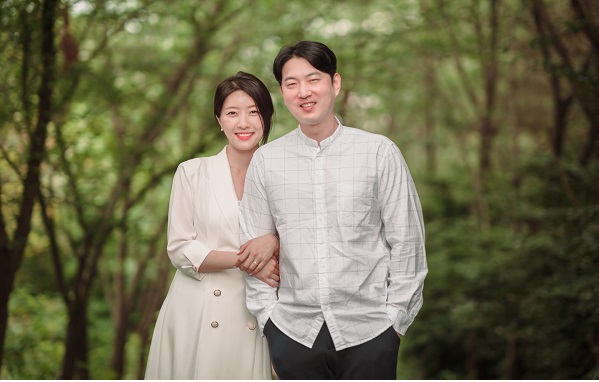 신혼부부인 김동현·한정은 씨는 어려운 시국에 무사히 결혼을 허락하신 주님께 감사해 축의금 일부를 기부했다.