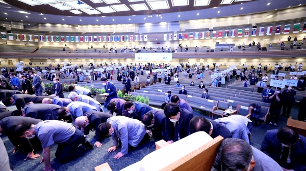 합동총회 추진하고 있는 '2021 프레어 어게인'이 지난 20일 사랑의교회에서 서울 수도권 연합기도회로 열렸다.