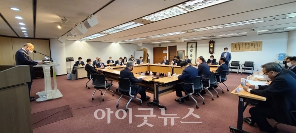 한교총 상임회장회의가 지난 29일 감리회관 회의실에서 진행됐다.