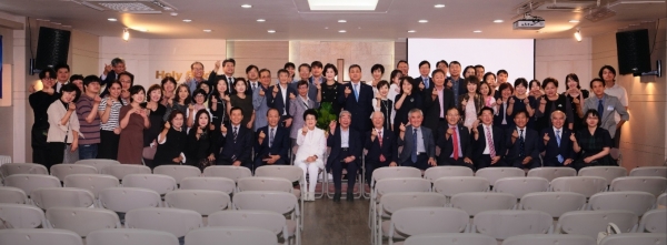 헐몬·시온산 회중 창립예배가 지난 3일 오후 서초구 우면동에 위치한 한국국제크리스천스쿨 예배실에서 드려졌다.