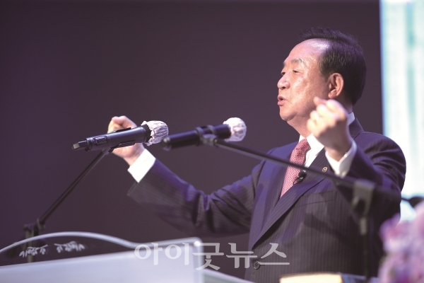 장종현 총회장은 ‘2020 전국노회 신임원 교육’ 첫날 저녁집회를 인도했다.