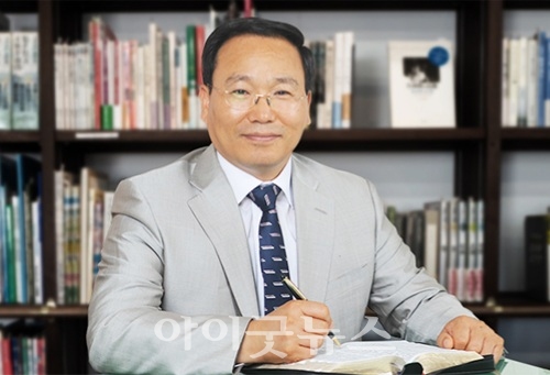 왕성교회 담임 박윤민 목사.