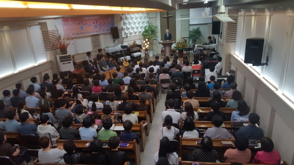 인천기쁨의교회는 ‘믿음의 선한 싸움을 싸우라’를 주제로 3주 동안 영성회복집회를 개최하고 있다.