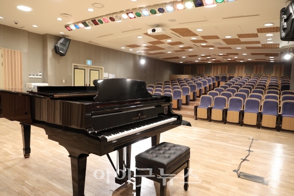 클래식음악 전공은 학생들이 다양한 공연을 경험할 수 있는 시설을 보유하고 있다.