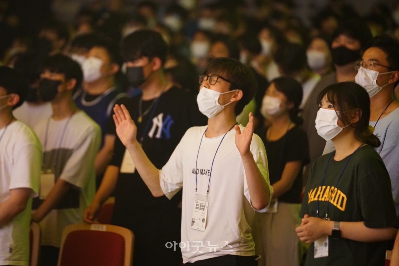 예수제자운동 JDM이 2월 26일부터 3월 4일까지 ‘캠퍼스33 기도주간’을 진행한다. 한국대표 엄상섭 간사는 “대학생 중 90%는 교회에 다니지 않는다”며 캠퍼스 전도의 중요성을 강조했다.