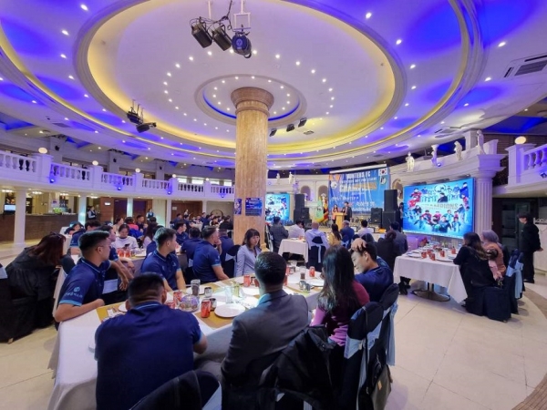 헌터스 FC 구단주 김동근 장로는 마지막 경기 다음 날인 6일 ‘헌터스 우승 축하의 밤’을 개최하여 선수들과 코치, 매니저, 이사진과 가족들 및 몽골 교계 인사들이 참석한 가운데 자체 시상식을 통해 우승을 축하하고 승리의 기쁨을 나누며 격려했다.