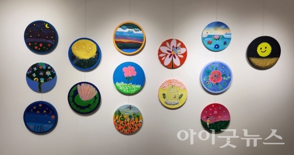 ㈜아트지움 주최로 ‘피어, 나오늘 展’ 전시회가 지난 25일부터 31일까지 서울 성수동 갤러리은에서 열렸다.